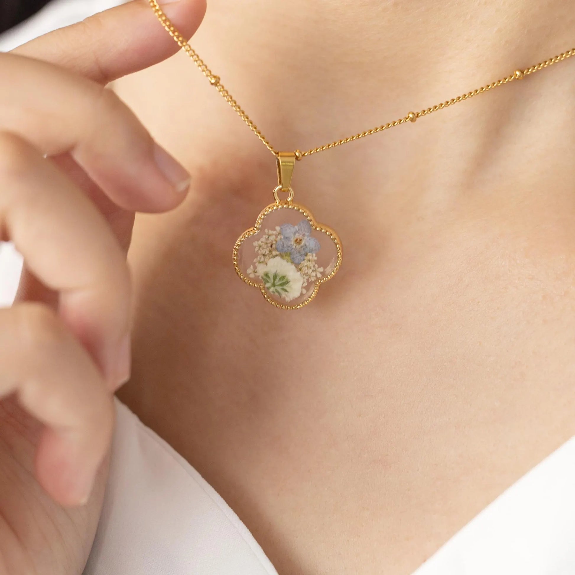 Forget Me Not and Baby'S Breath Necklace