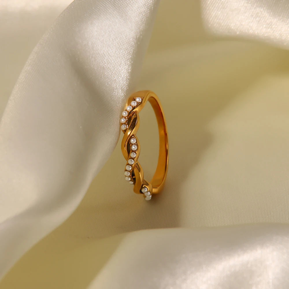 Dainty Twisted Pearl Ring