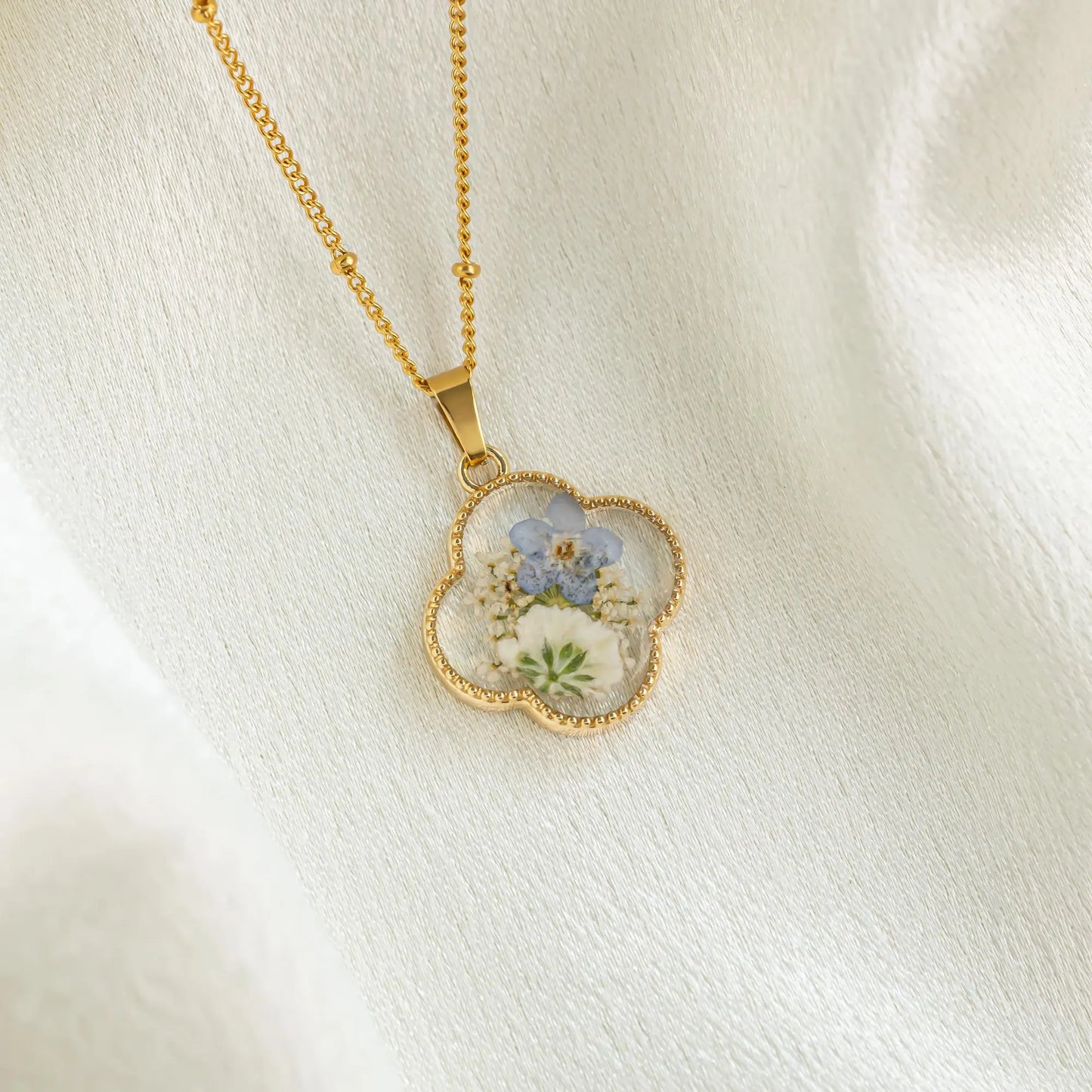 Forget Me Not and Baby'S Breath Necklace